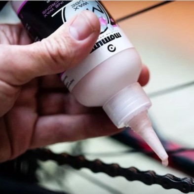 Lubricante Momum MIC Wax 120ml aplicación cadena