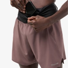 Pantalón running NNormal Race Shorts hombre morado bolsillos