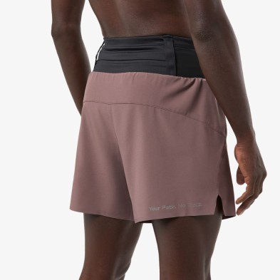 Pantalón running NNormal Race Shorts hombre Albergini detrás