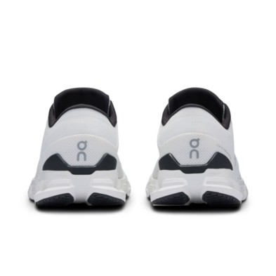 Zapatillas On Running Cloud X 4 mujer Ivory / Black talones