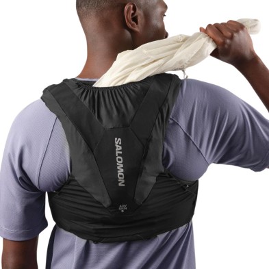 Chaleco Salomon Adv Skin 5 +2 Soft Flask Black ideal para maratón y aventuras