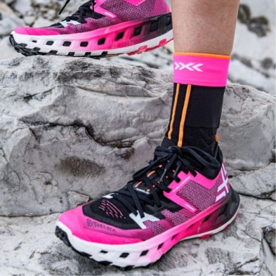 Calcetines X-Bionic X-Socks Terraskin Trailrun Expert Crew Black/Fluo Pink/Blazing Orange para trail runners