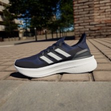 Zapatillas Adidas Ultraboost 5 Hombre Dark Blue/ Zero Metalic/ Legend Ink energía en cada zancada