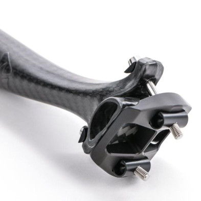 tija sillín MaxSystem retrasada Javelin carbono/titanio detalle